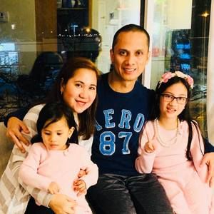 Meet your Posher, Dennis